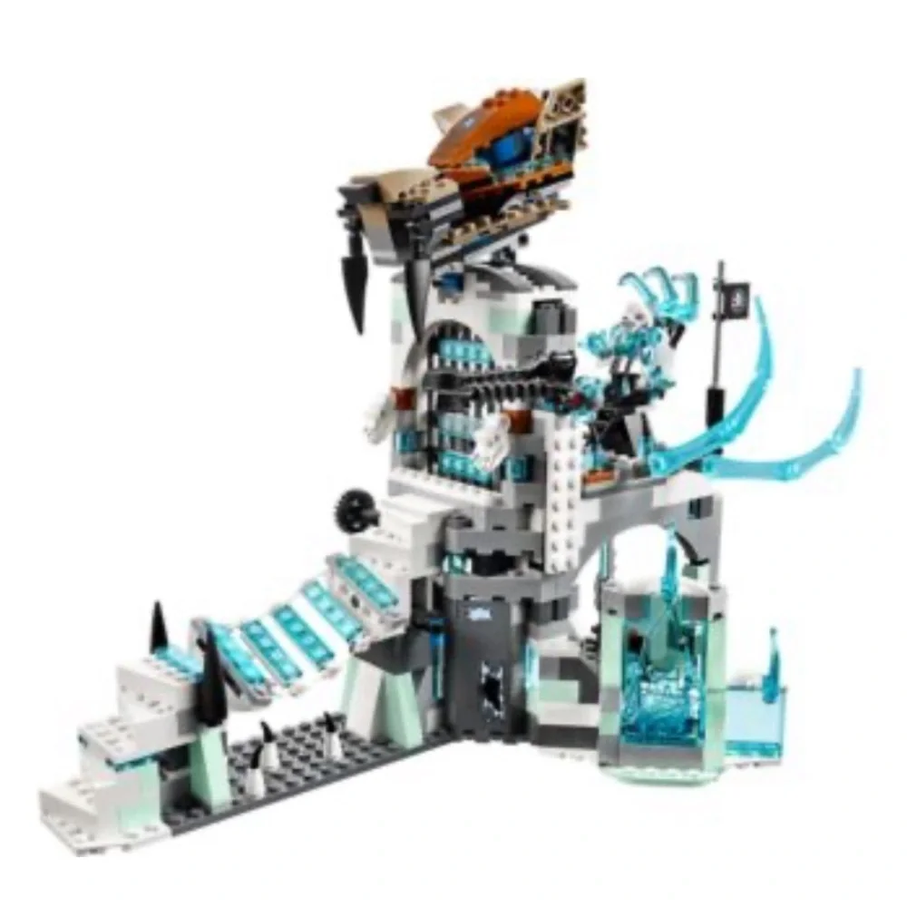 Lego China Sir Fangar’s Ice Fortress set 70147 new in sealed box 670 pieces